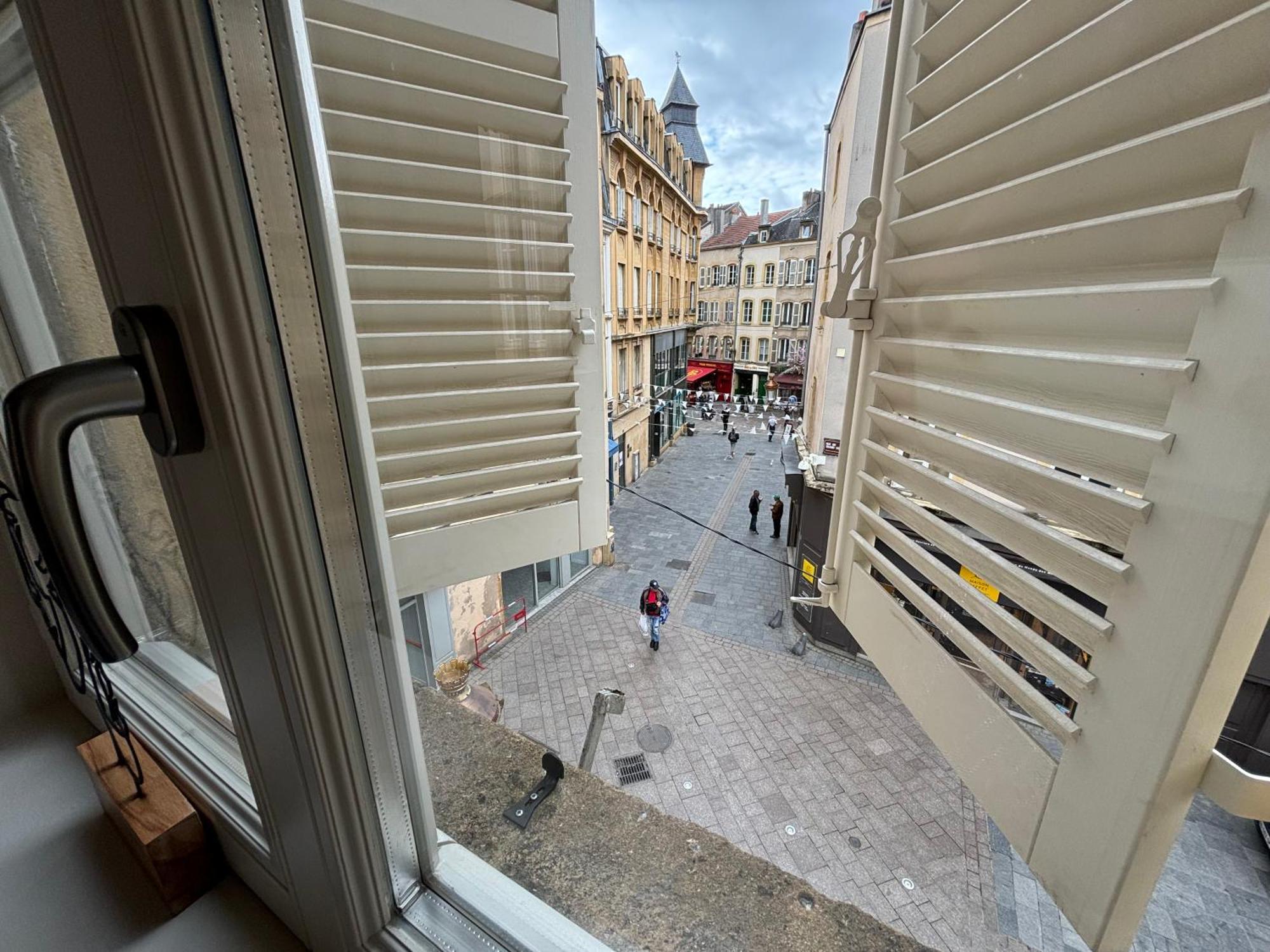 Louis Premier Et Second Metz Centre Un Sejour A Part Apartment Bagian luar foto